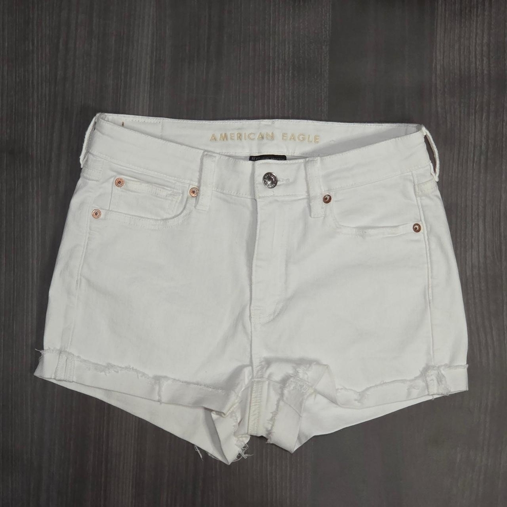 American Eagle High V-Rise Shortie Size 6 White Next Level Stretch